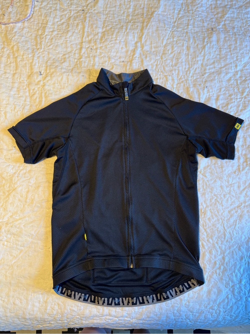 Mavic Men’s short sleeve Cycling Jersey black mesh medium